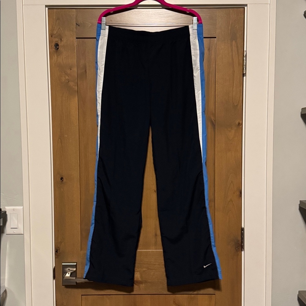 NIKE Wide Leg Track Pants Womens L lightweight activewear Running side stripes